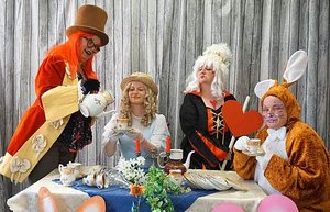 "Alice im Wunderland" - Premiere "Alice im Wunderland" - Premiere