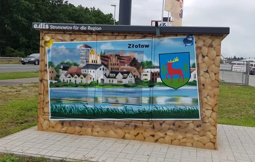 Trafostation mit Bild von Zlotow