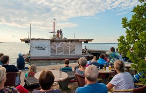 Traumschüff: Theater im Fluss Traumschüff: Theater im Fluss