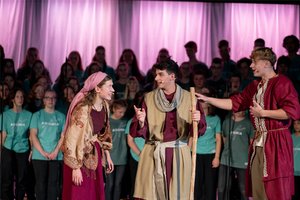 Adonia-Musical MOSE Adonia-Musical MOSE