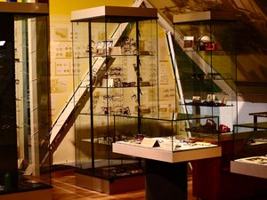 Ein Highlight zur Jubiläumswoche: Öffentliche Führung durch die ständige Ausstellung des OIMR