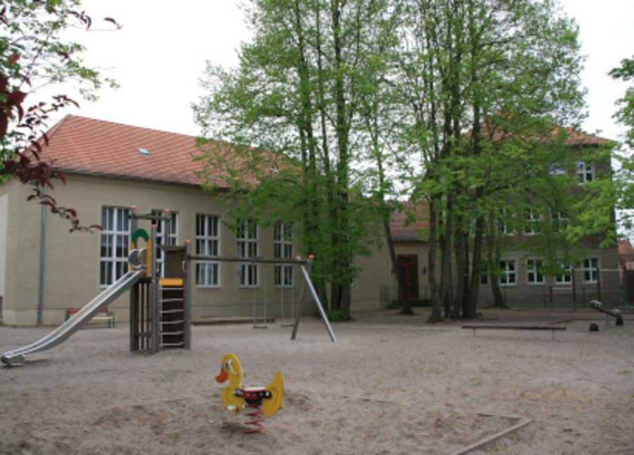 Spielplatz auf dem Schulgelände