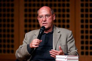 „Auf eine Currywurst mit Gregor Gysi“ „Auf eine Currywurst mit Gregor Gysi“