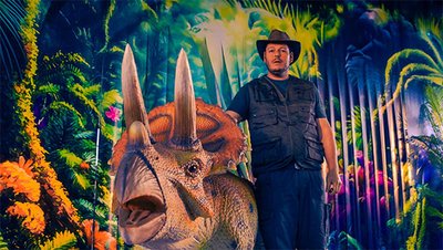 DinoMania - Mimachtheater für Dino-Fans!