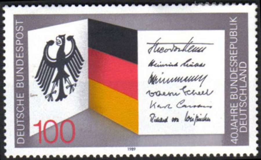 Zum Jubiläum herausgegebene Briefmarke der BRD 
