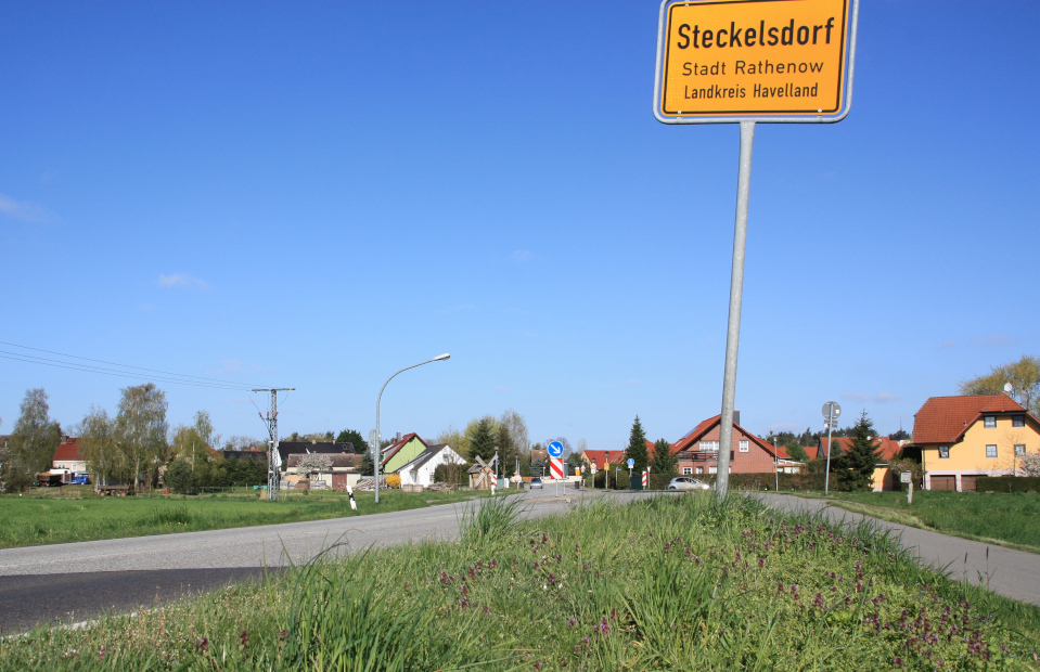 Steckelsdorf Ortseingang